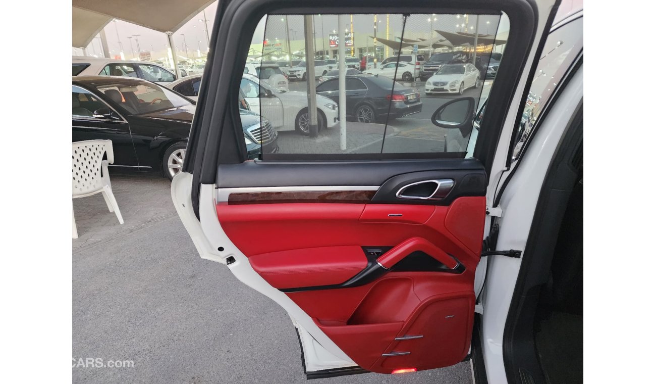 بورش كايان Porsche Cayenne S_Gcc_2014_Excellent_Condition _Full option