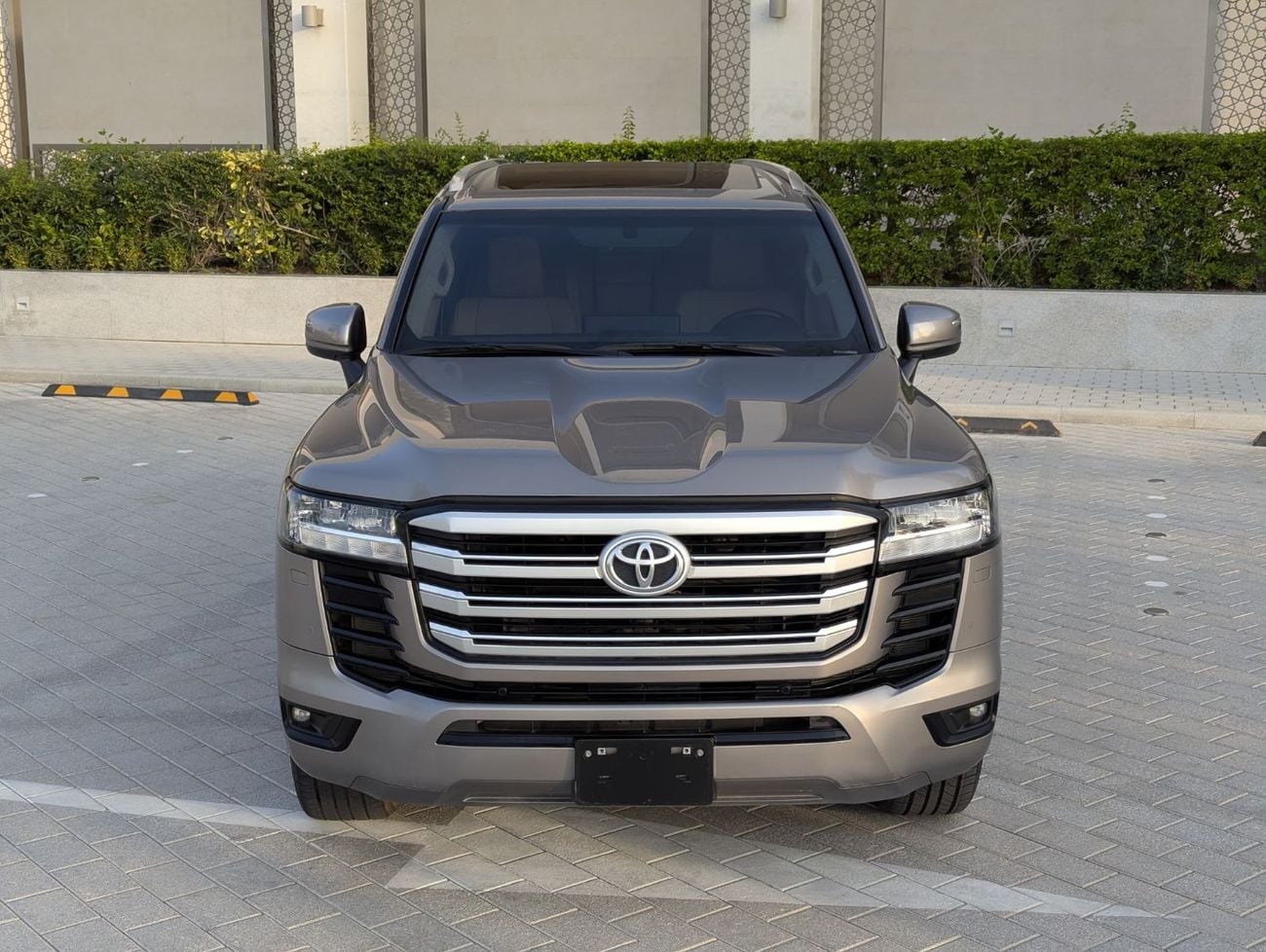 Toyota Land Cruiser GXR Top LHD 2022 MODEL Year 3.3L V6 Diesel Engine Twin turbo colour Brown interior Beige push start