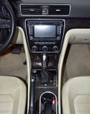 فولكس واجن باسات EXCELLENT DEAL for our Volkswagen Passat ( 2016 Model ) in Silver Color GCC Specs