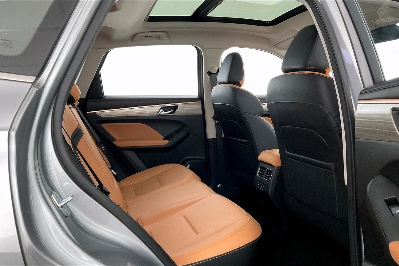 Infiniti QX70 Luxury / Luxe Sensory | 1 year free warranty | 0 Down Payment