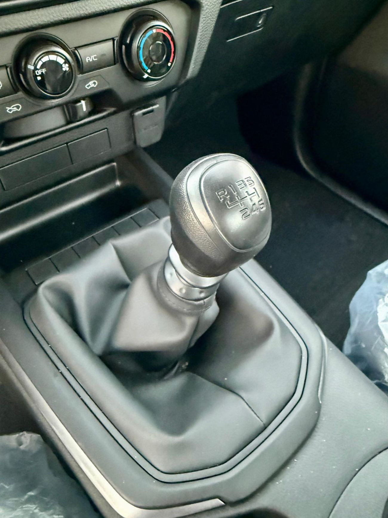 Isuzu DMax ISUZZ -D-MAX - SiNGLE CAB - 4x2 - 1.9L - DiESEL - BLUE