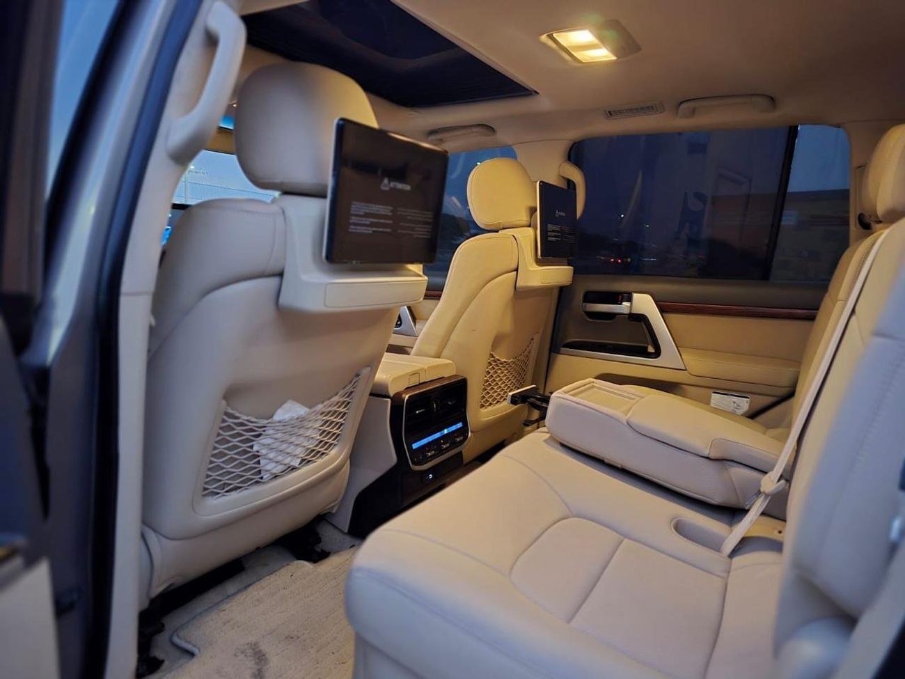 Toyota Land Cruiser GXR 4.6L