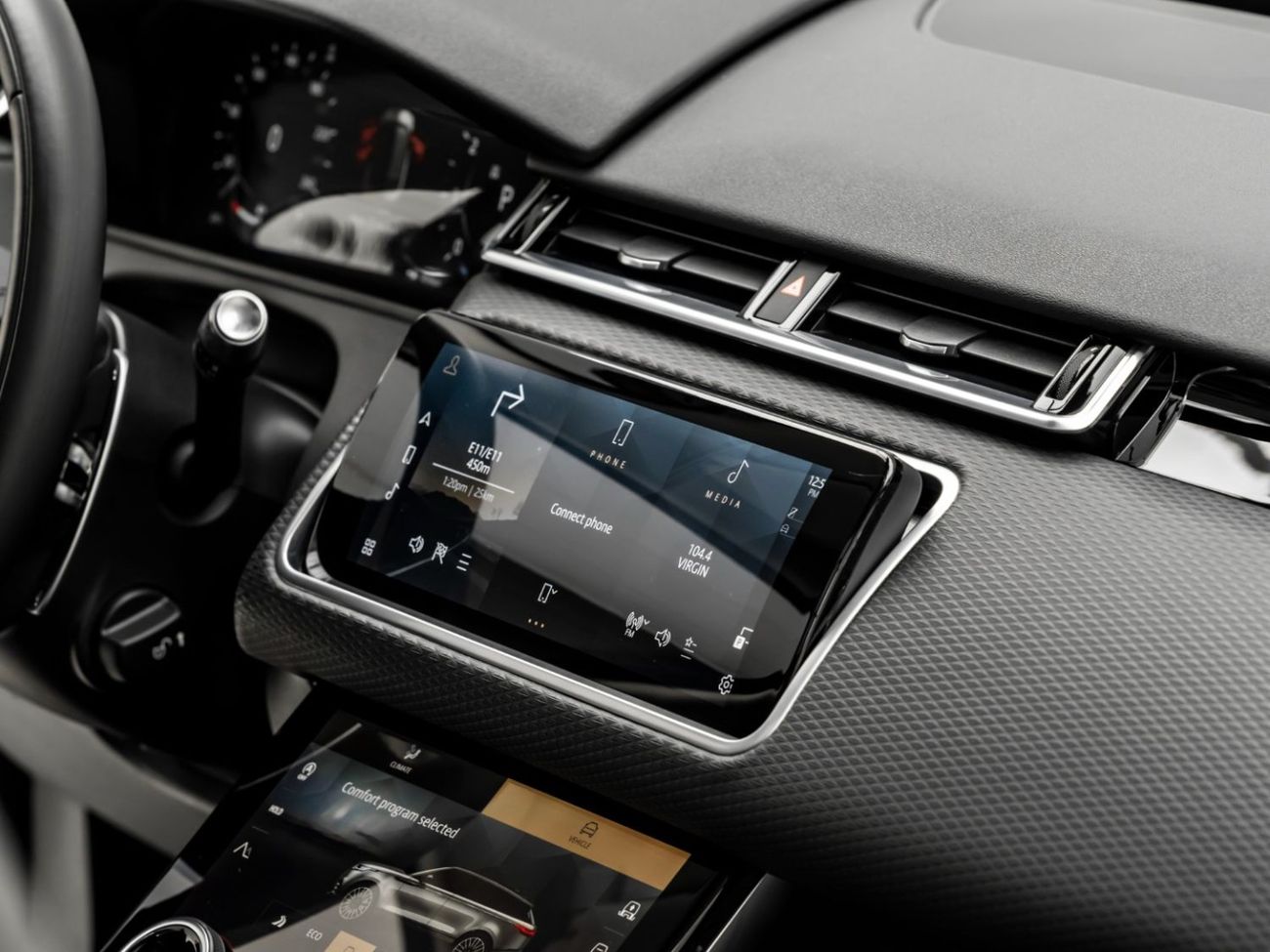 لاند روفر رينج روفر فيلار P250 2.0L (250 HP) 2021 Range Rover Velar P250 S,  Al Tayer Warranty + Service Contract, Low KMs, GC