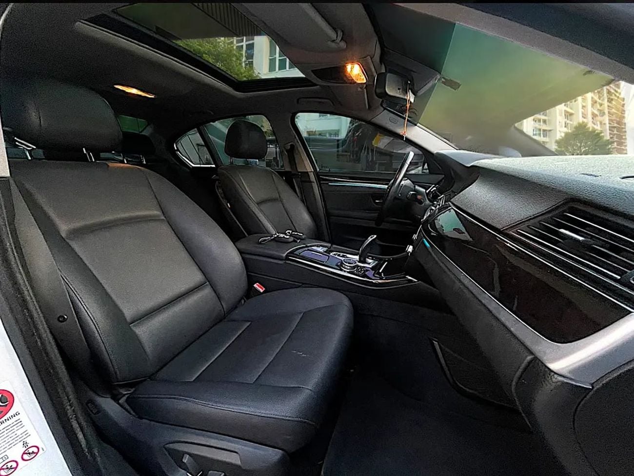 بي أم دبليو 520i 1,800 P.M | 5 SERIES | 520i |EXCLUSIVE | GCC | ORIGINAL PAINT