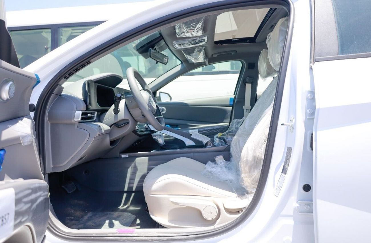 Hyundai Elantra LUXURY / SUNROOF / 1.6L PETROL