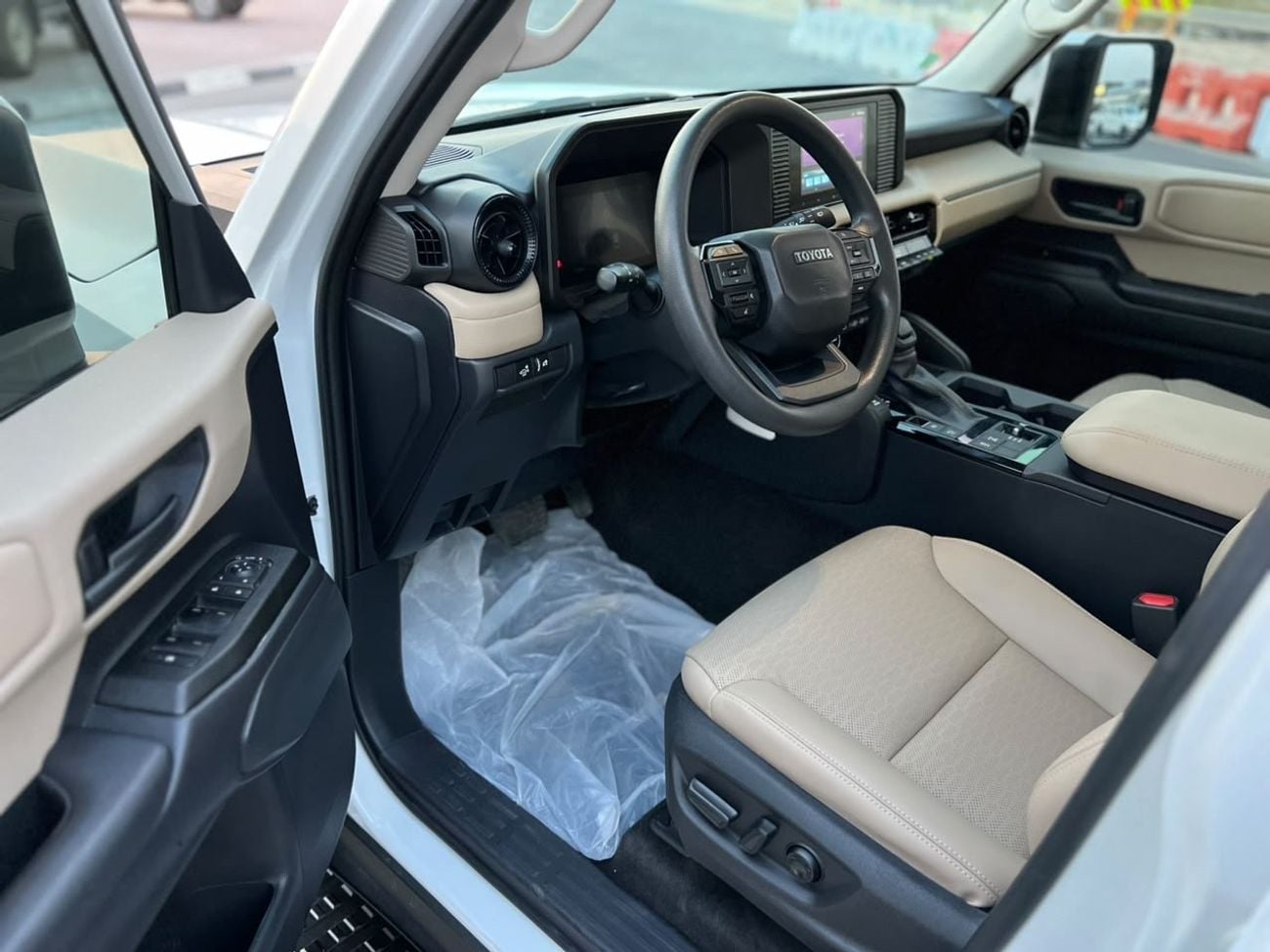 Toyota Land Cruiser 2024 Toyota Land Cruiser Prado TX TURBO Full Option 2.4L V4 - Sunroof - 4x4 - Cool Box - Leather Sea