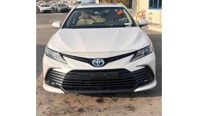 Toyota Camry GLE Hybrid