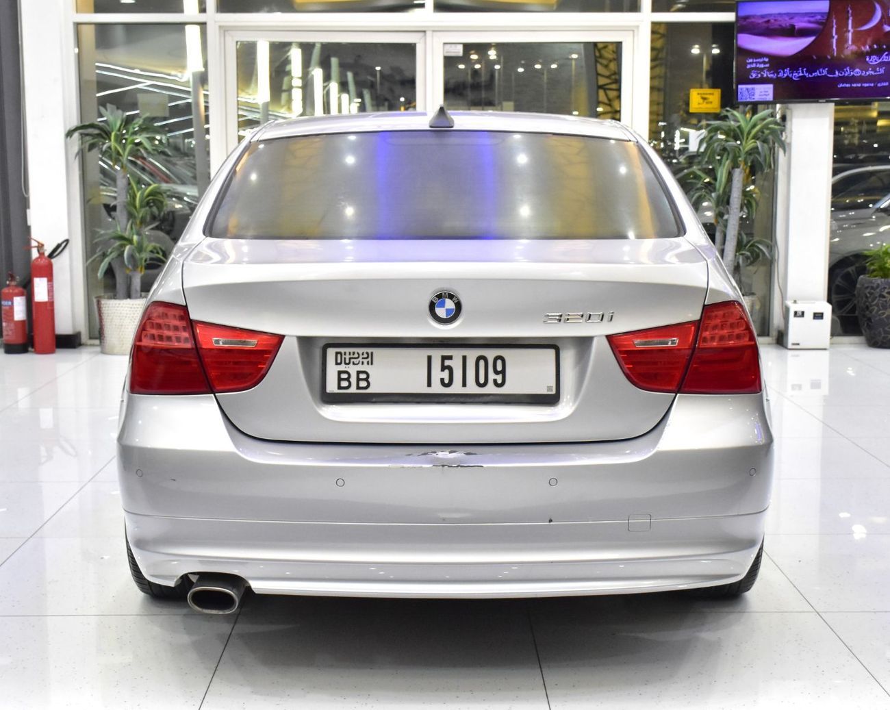 بي أم دبليو 320 EXCELLENT DEAL for our BMW 320i ( 2010 Model ) in Silver Color GCC Specs