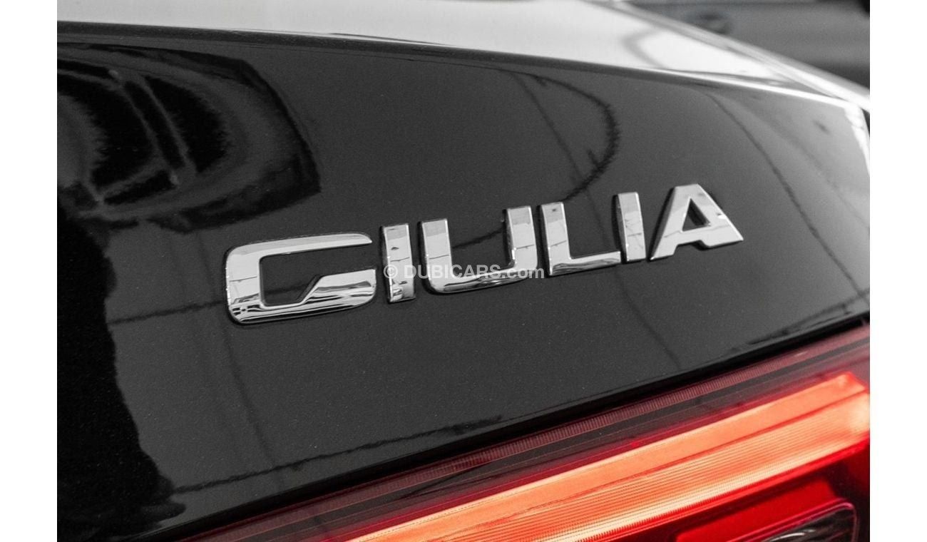 Alfa Romeo Giulia Q2 / 7 Year Alfa Romeo Warranty & 5 Year Service Contract / Low Kms