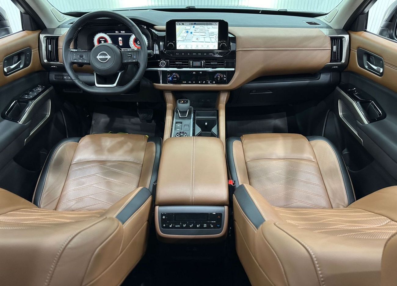 نيسان باثفايندر 2022 Nissan Pathfinder SL, Oct 2027 Nissan Warranty, Oct 2025 Nissan Service Pack, Full Options, GCC