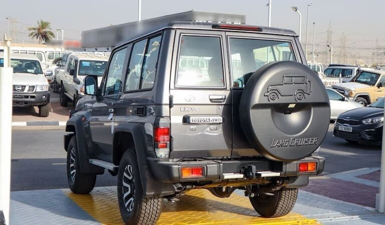 تويوتا لاند كروزر 71 A/T 4.0L GAS V6 3DOOR