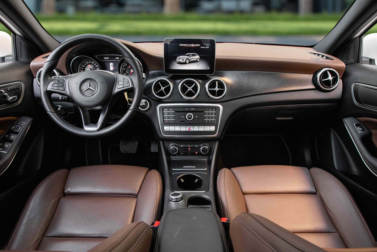 مرسيدس بنز GLA 220 GLA 200 AMG | 2,350 P.M | 0% Downpayment | MERCEDES SERVICE HISTORY!