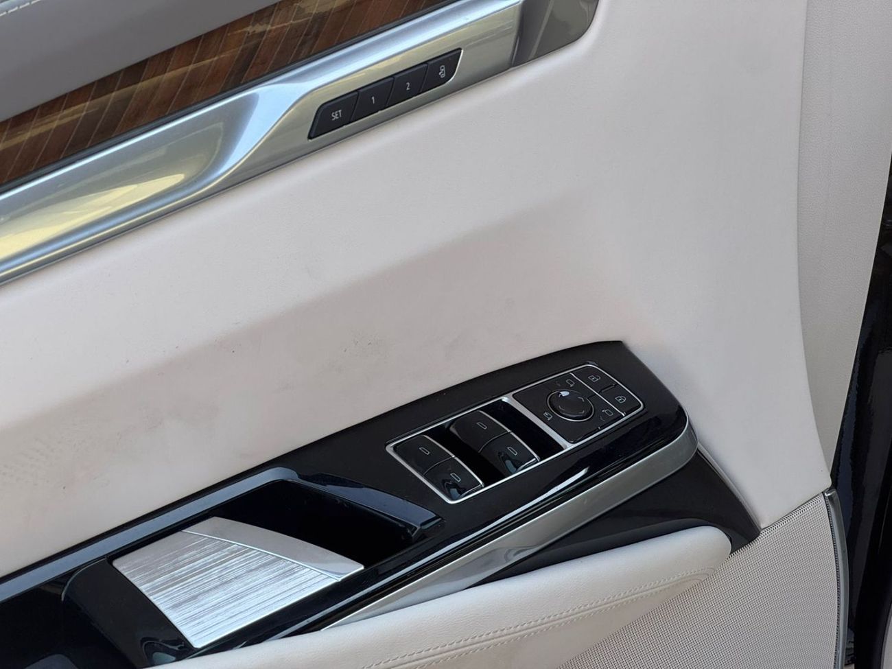 Cadillac Escalade 2025 Cadillac Escalade ESV Sport Platinum 6.2L 4WD