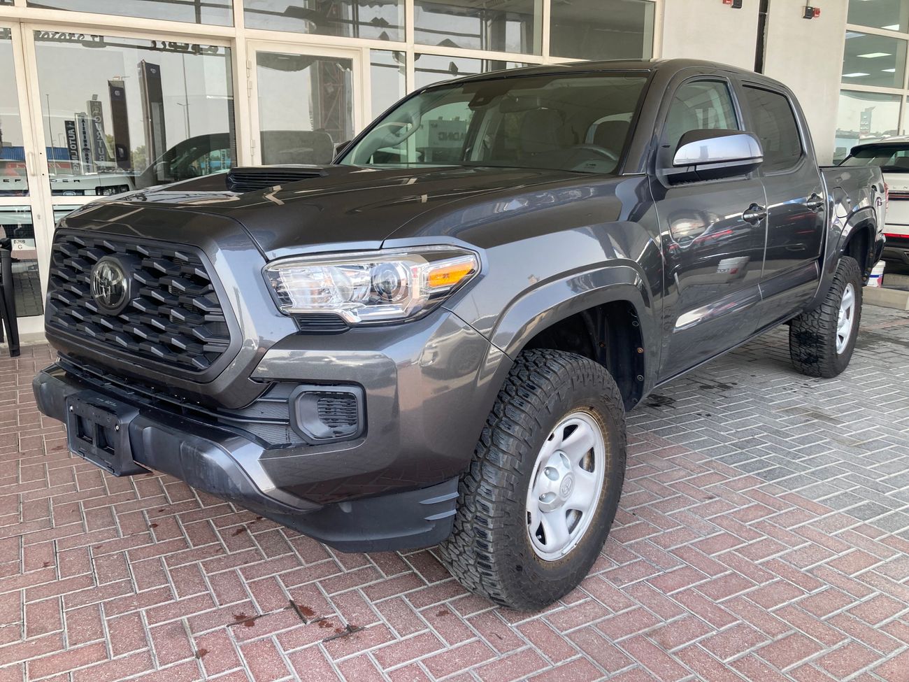 Toyota Tacoma SR5- 3.5L - 4X4 Automatic