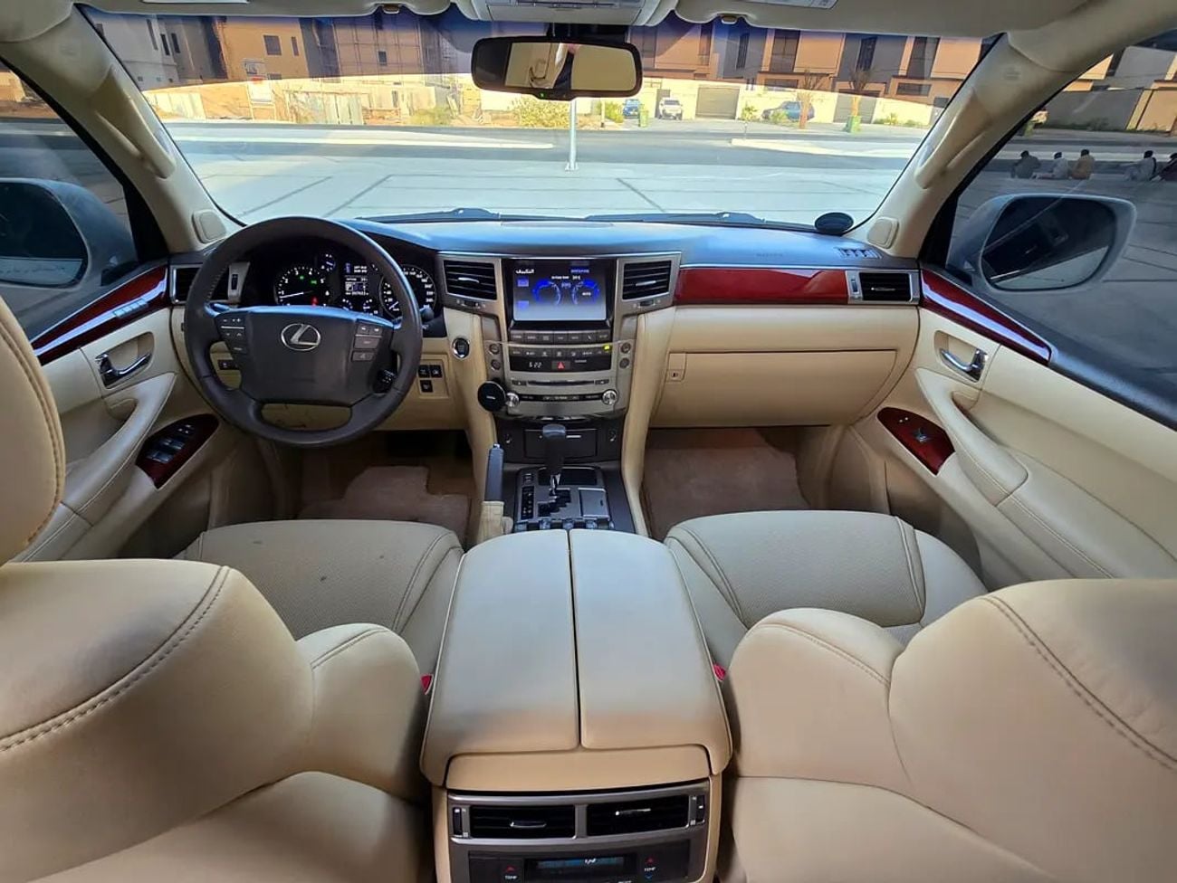 Lexus LX570 TITANIUM LX570 GCC