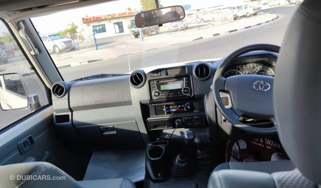 Toyota Land Cruiser Pick Up GX