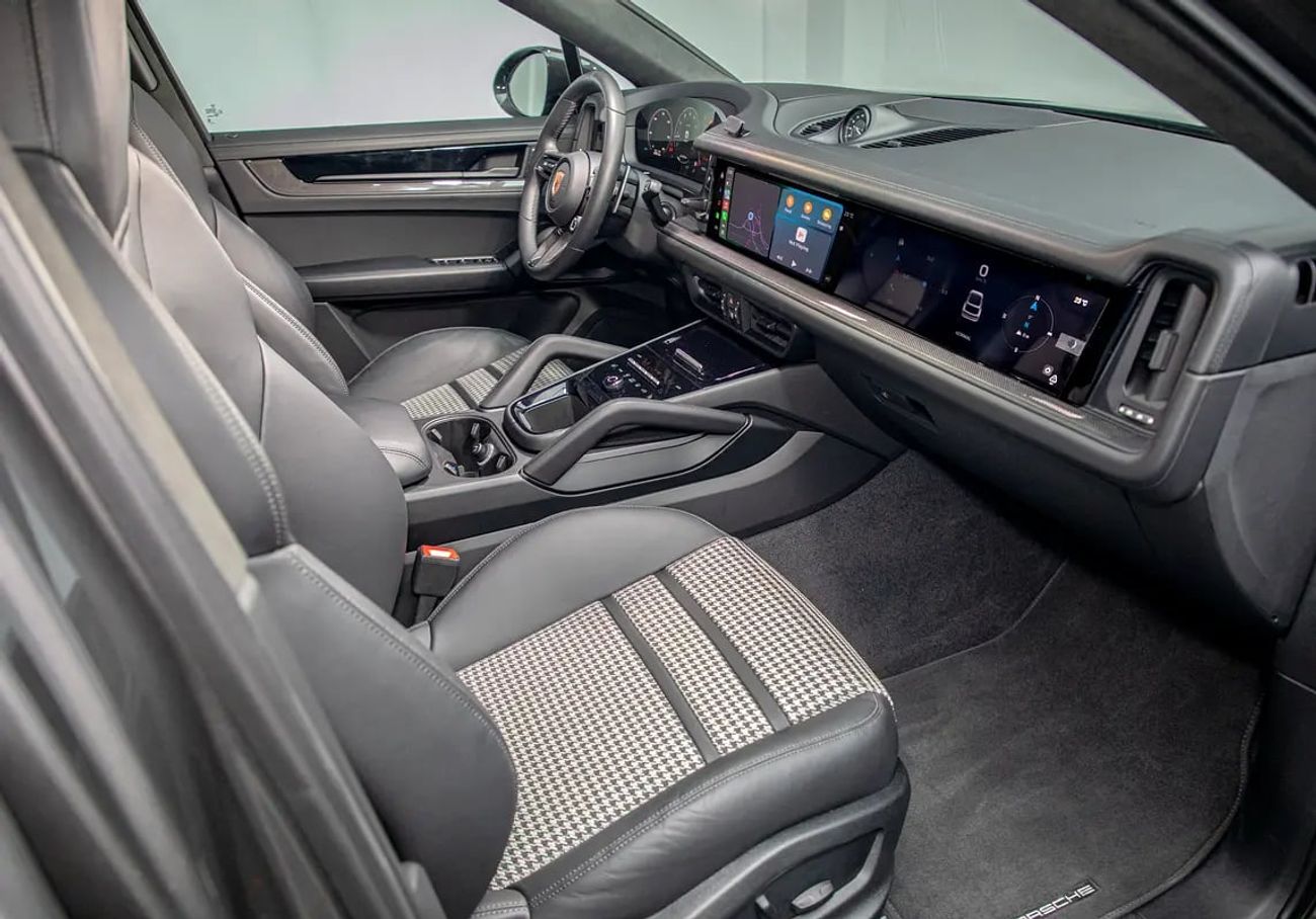 Porsche Cayenne Base Coupe