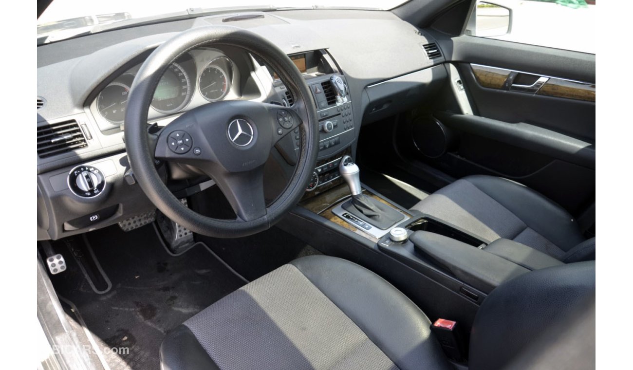Mercedes-Benz C200 AMG Top of the Range (Excellent Condition)