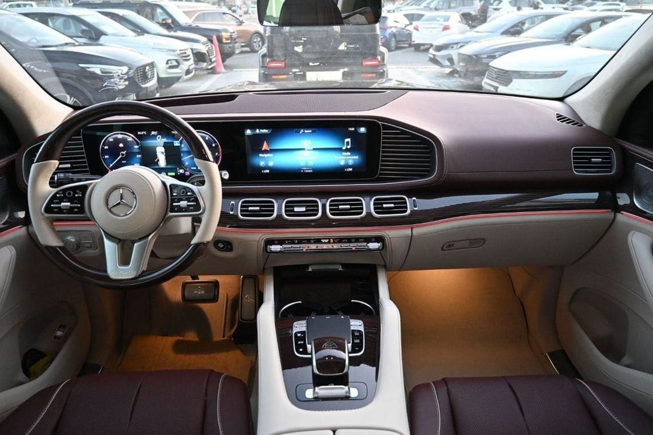 Mercedes Maybach GLS600 Maybach Mercedes-Maybach GLS 600 SUV, V8 Biturbo with Mild Hybrid Drive, Model 2023, Color Black