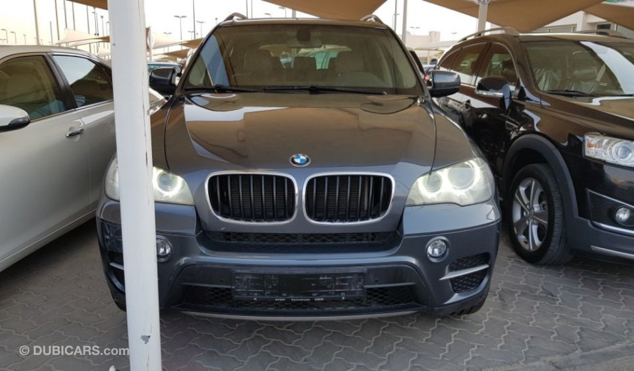 BMW X5 2013 model V6 3.5 Ltr Gulf specs  Full options