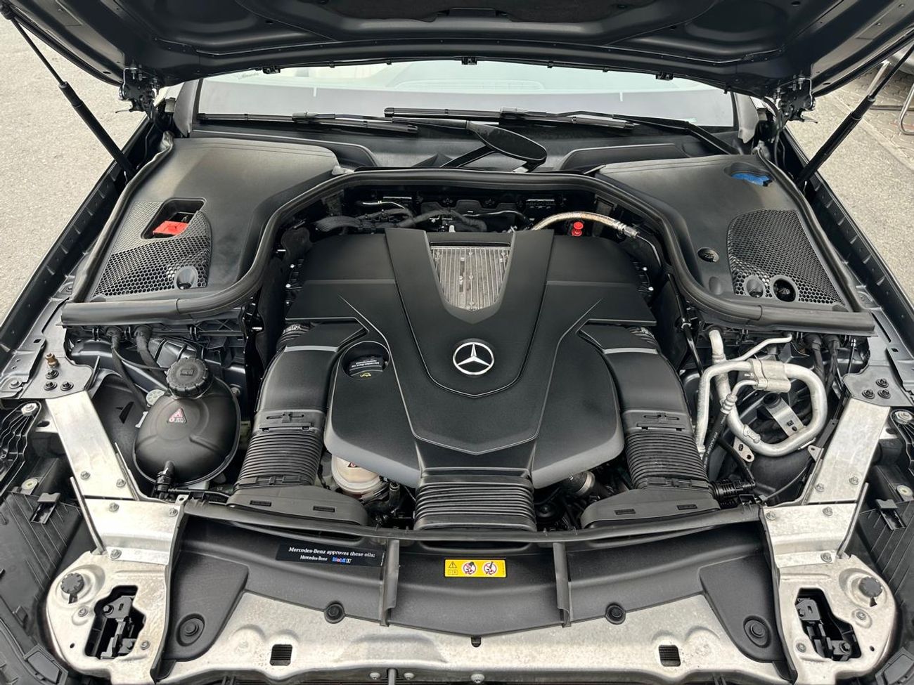 Mercedes-Benz E 400 Coupe Mercedes E 400_amercan_2018_Excellent Condition _Full option