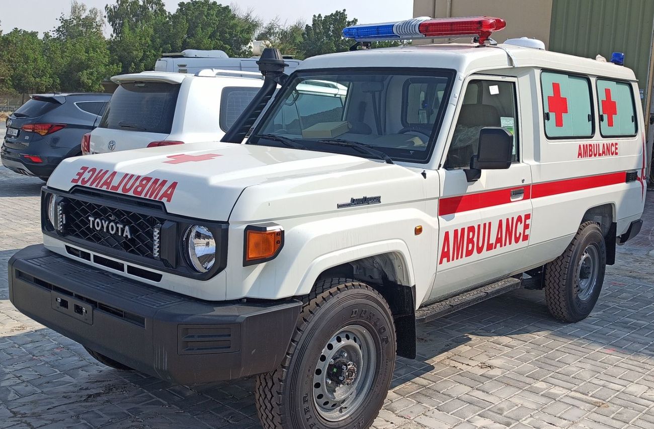 تويوتا لاند كروزر 70 2025 Toyota Land Cruiser LC 78 3doors 4.2L Diesel V6 (Ambulance)