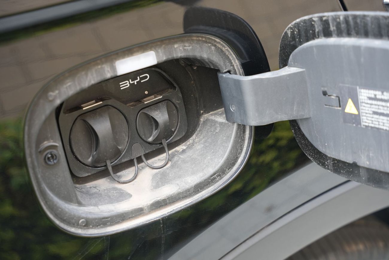 بي واي دي سونغ بلس BYD Song Plus DM-i 112KM Premium