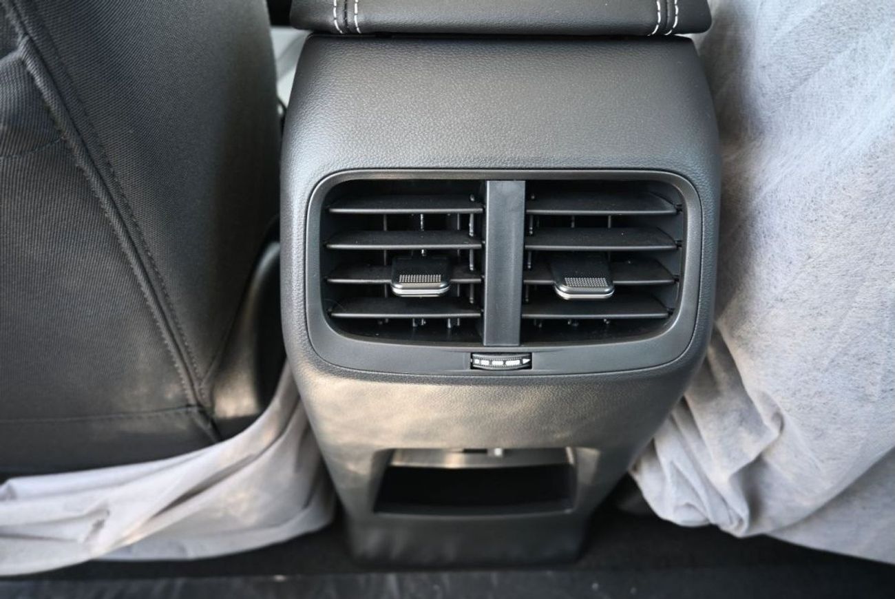 Chevrolet Captiva Chevrolet Captiva Premier 1.5L Petrol, L4 SUV, FWD, 5 Doors, Sunroof, Driver Electric Seats, Cruise