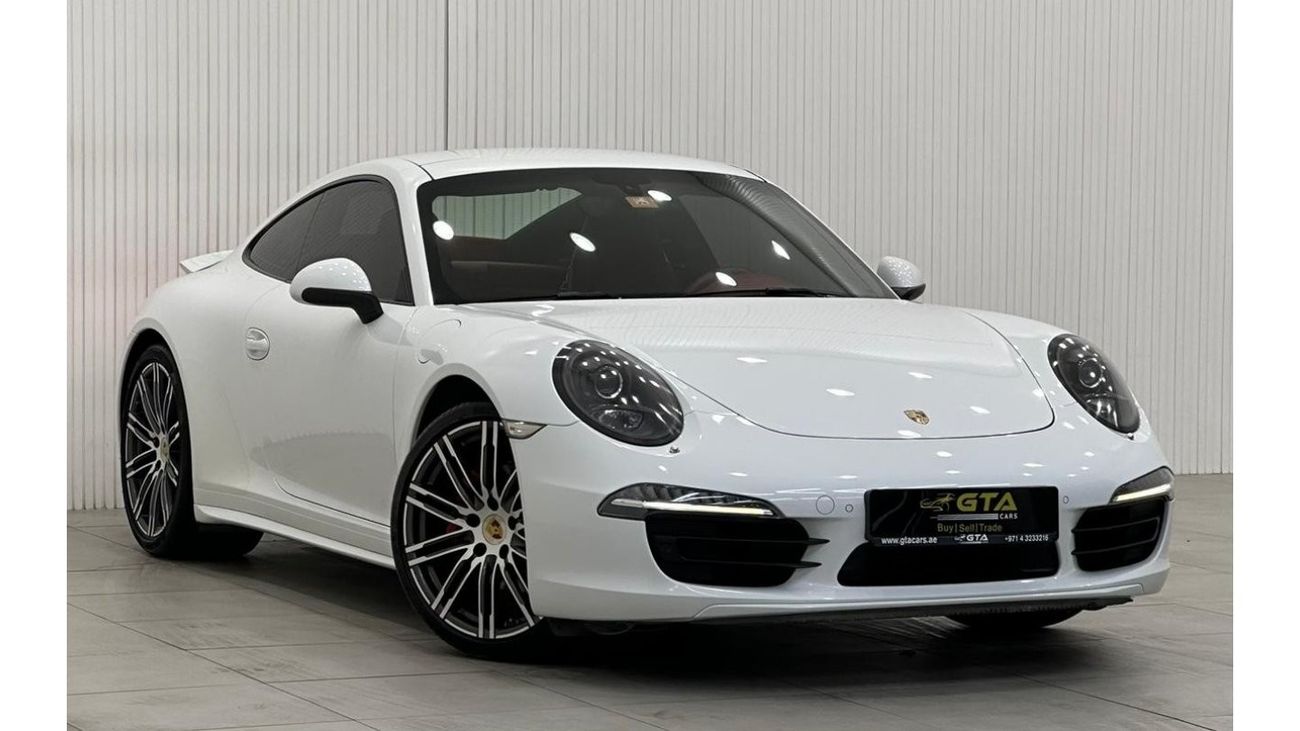Porsche 911 2015 Porsche 911 Carrera 4, Service History, Low Kilometers, GCC Specs