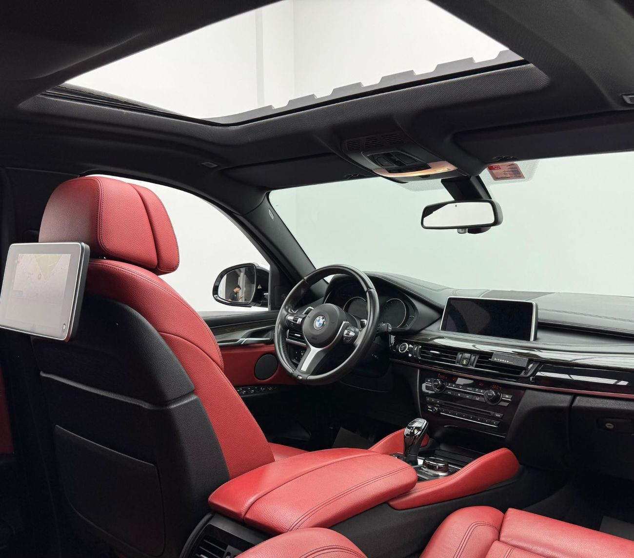 BMW X6 50i M Sport 4.4L 2018 BMW X6 xDrive50i M Sport, 2026 Agency Warranty & Service, Agency FSH, GCC