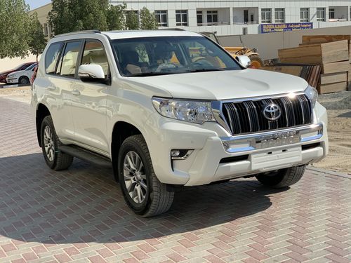 تويوتا برادو VXR 4x4 2.7L V4 with Leather Seats