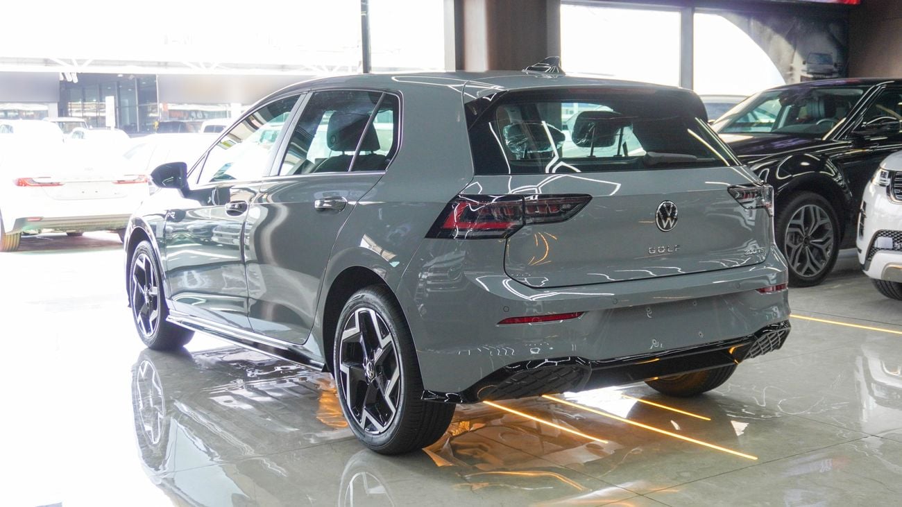 فولكس واجن جولف R 300 TSI