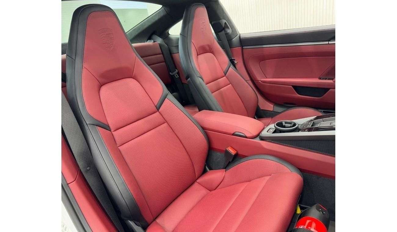 بورش 911 2025 Porsche 911 Carrera 992.2 New Shape With Aerokit, Brand New 0 KM, 2 Years Porsche Warranty, GCC