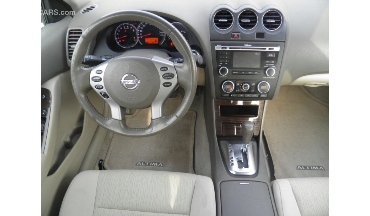 Nissan Altima 2012 V4