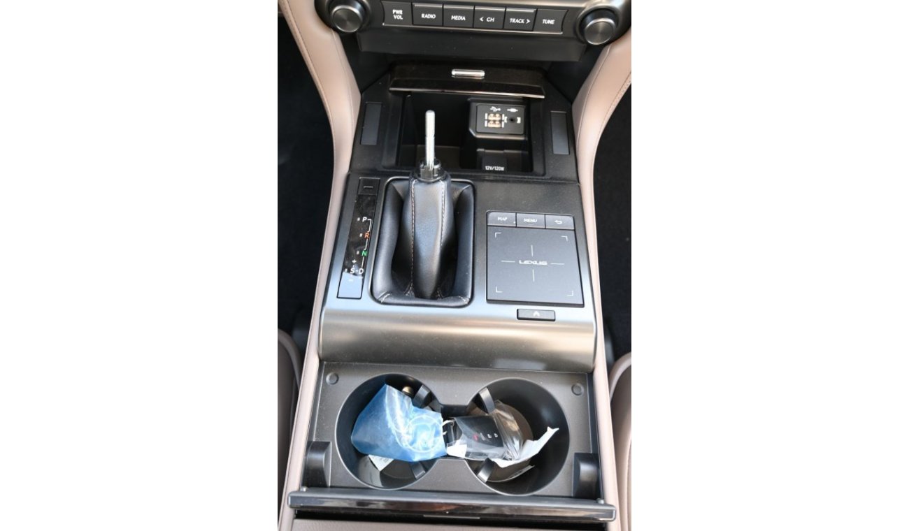 لكزس GX 460 لكزس GX460 4.6L بنزين ، دفع رباعي ، 5 أبواب ، مثبت سرعة ، مقاعد كهربائية أمامية ، مقعد ذاكرة للسائق 