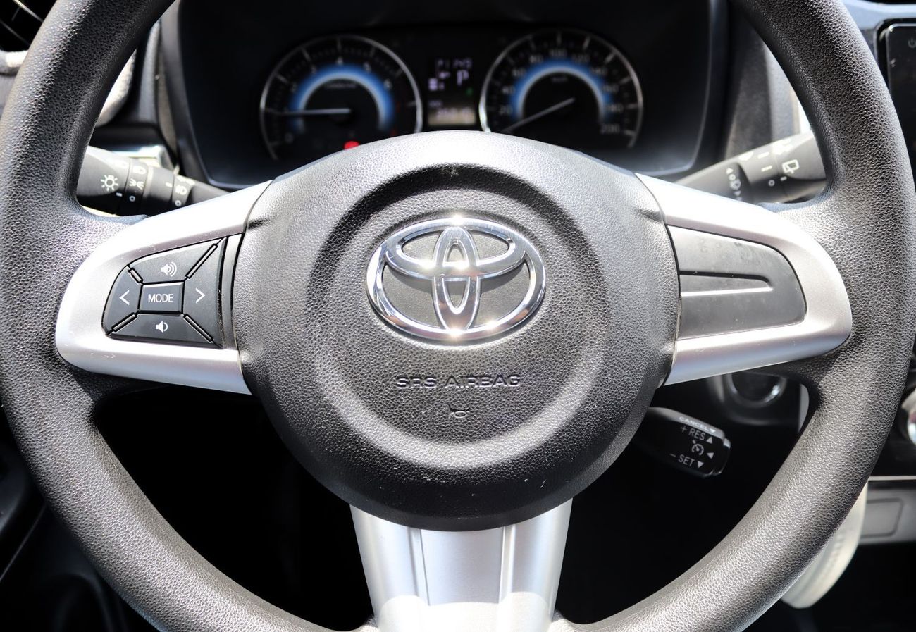 Toyota Rush ACCIDENTS FREE - GCC PERFECT CONDITION INSIDE OUT - ORIGINAL PAINT