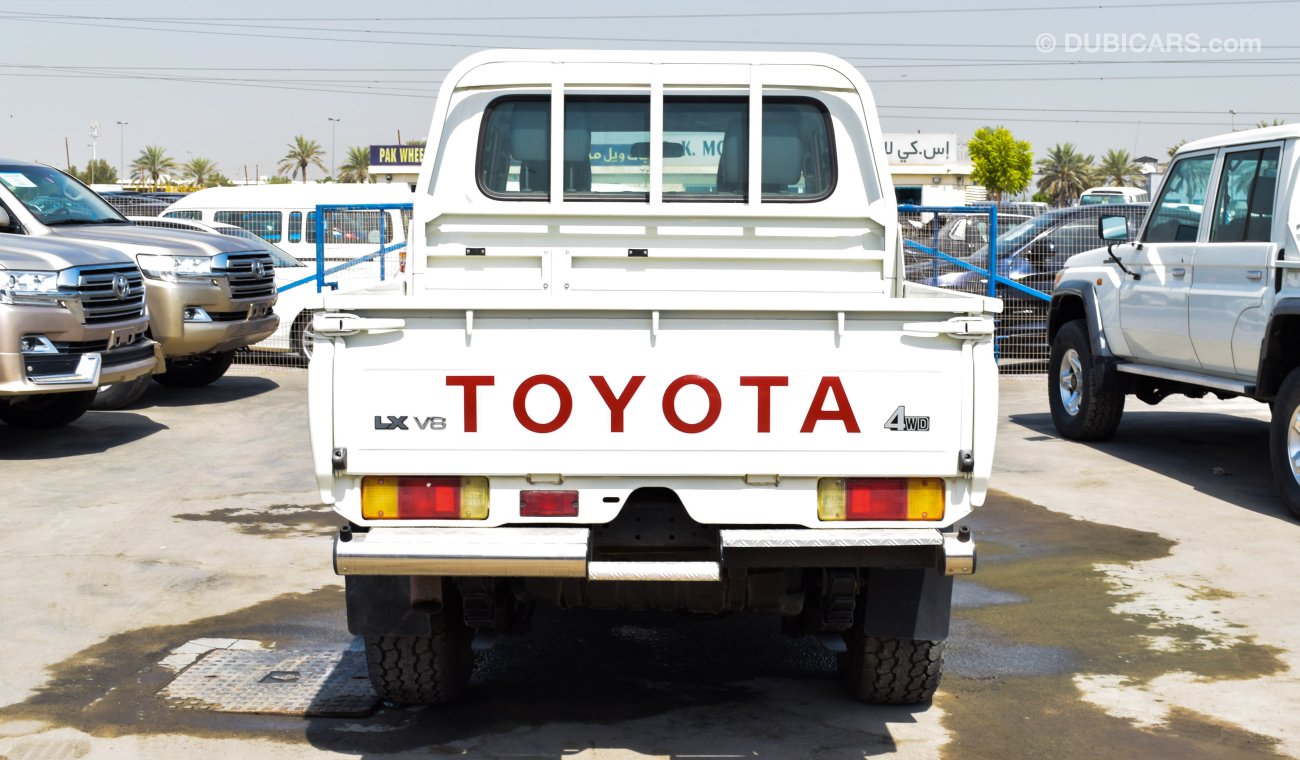 Toyota Land Cruiser Pick Up LX V8