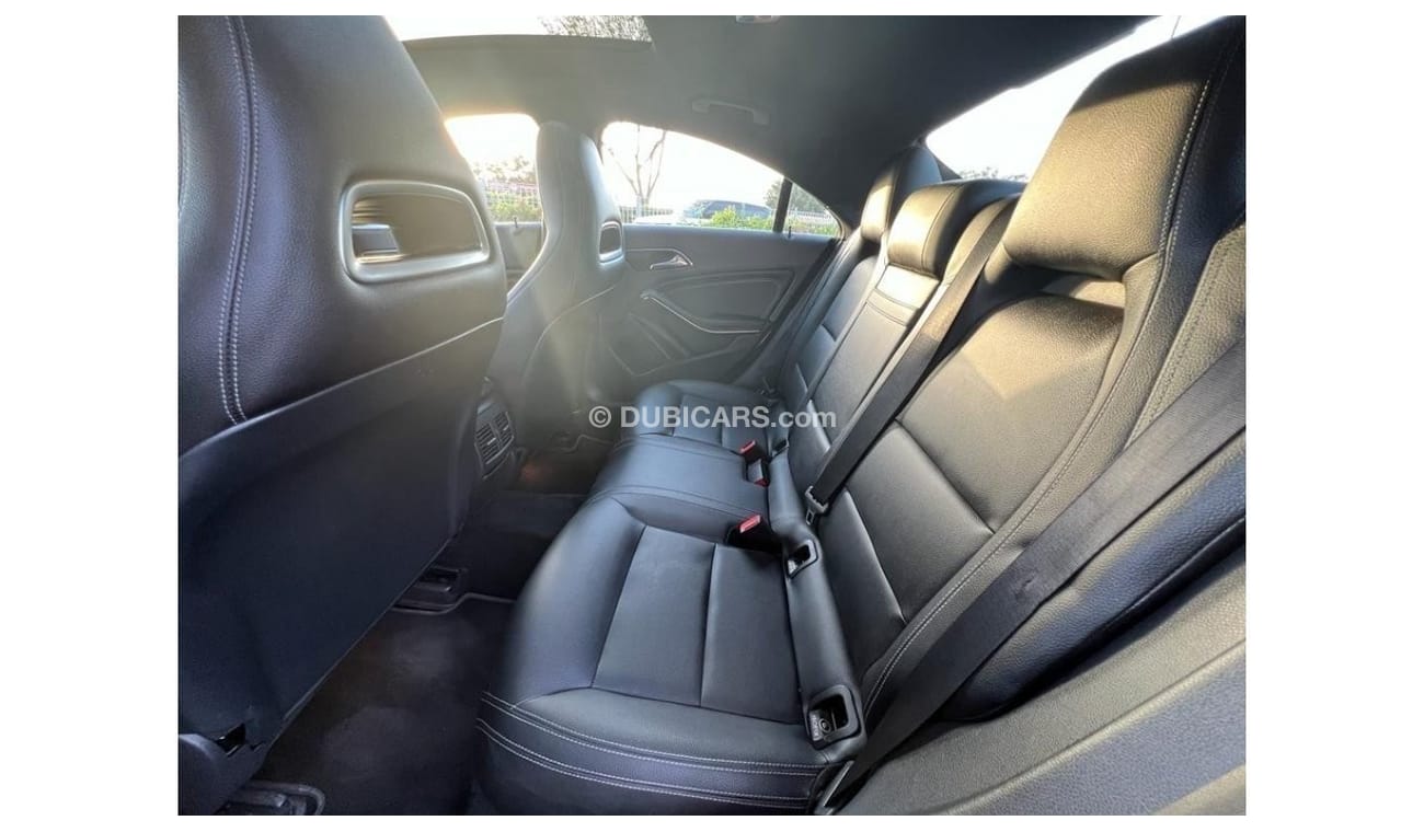 مرسيدس بنز CLA 250 GREAT OFFER MERCEDES BENZ CLA 250 2019 AMG FULL OPTIONS LOW MILEAGE
