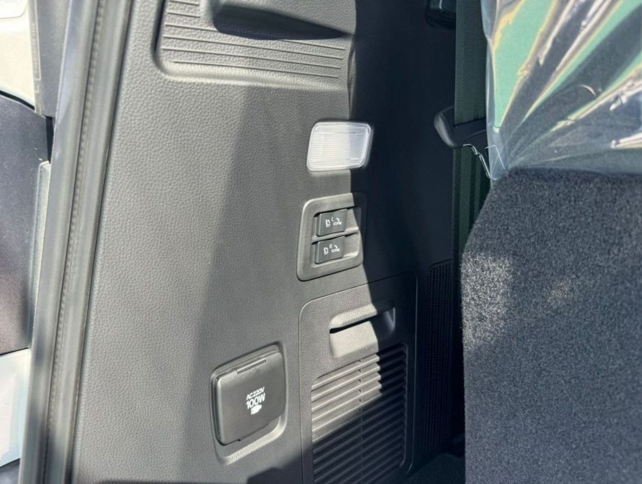 Toyota Land Cruiser VXR 3.5L PETROL FULL OPTION 2023 GCC