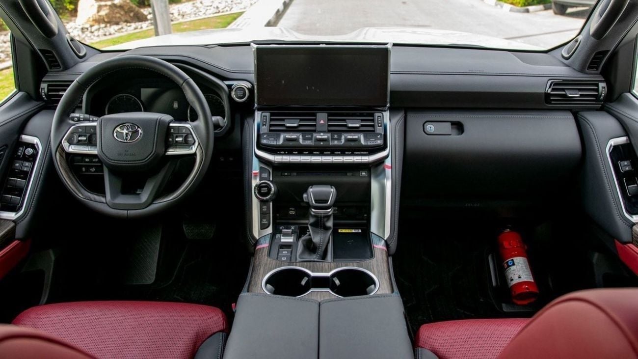 تويوتا لاند كروزر (LHD) TOYOTA LAND CRUISER LC300 VXR 3.5P AT MY2025 – WHITE