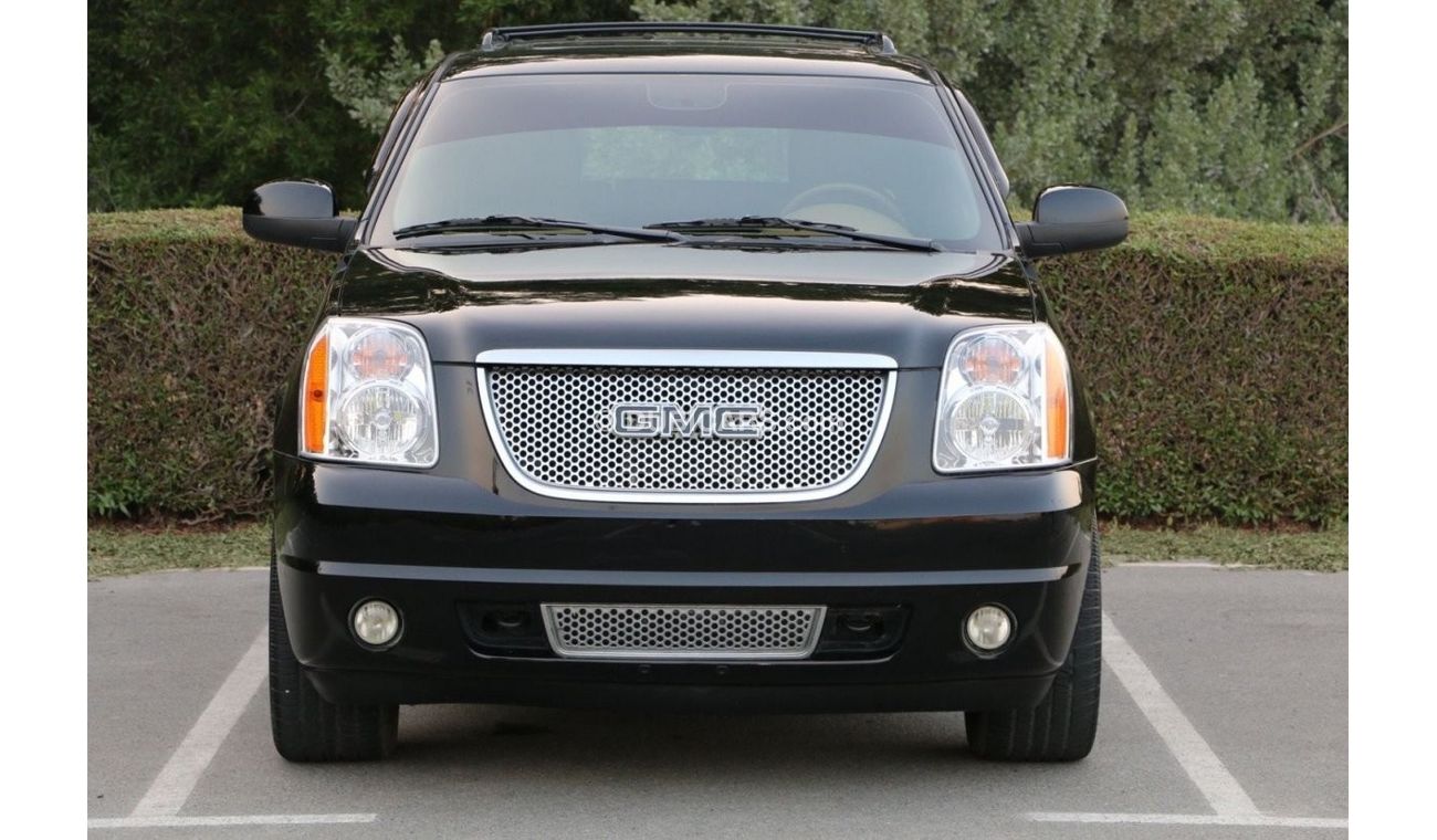 GMC Yukon GMC YUKON DENALE 2011 GCC