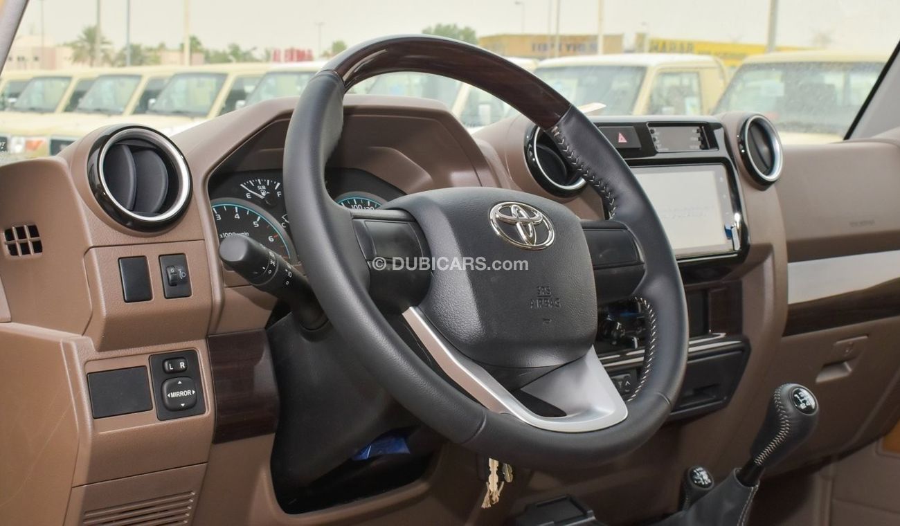 Toyota Land Cruiser Pick Up TOYOTA LAND RUISER PICK-UP LX 4.0L V6 (70TH ) 2022
