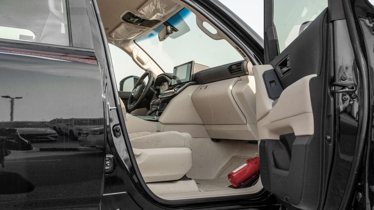 Toyota Land Cruiser GXR 2026 Toyota Land Cruiser GXR 3.3L AT Diesel (Black-Beige) Basic