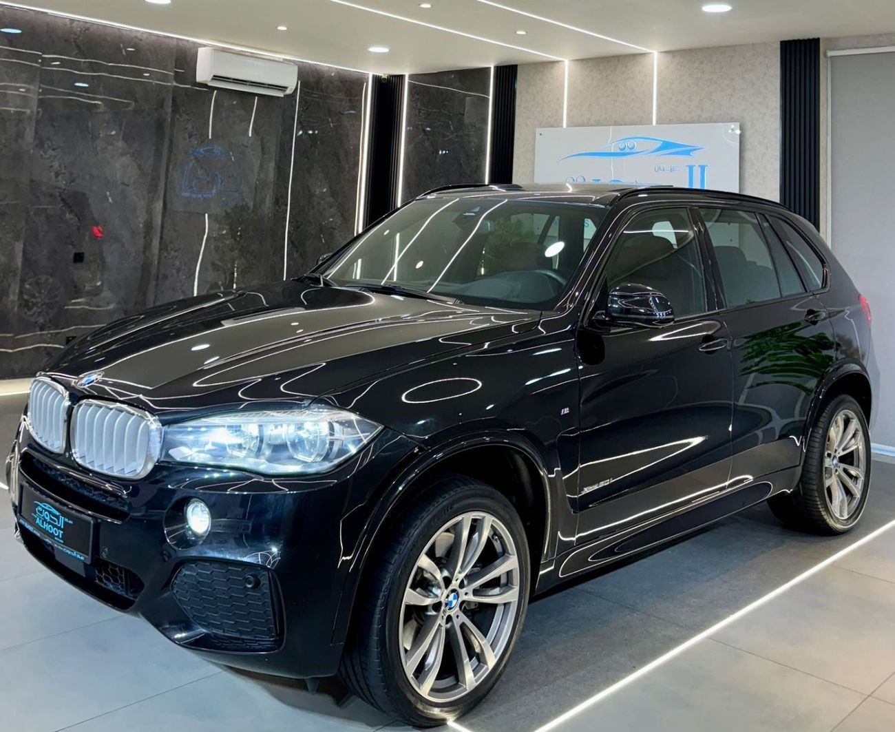 بي أم دبليو X5 50i Luxury 4.4L (7 Seater) AMAZING BMW X5 V8 || 7 SEATS || FULL OPTIONS || GCC II ACCIDENTS FREE I|