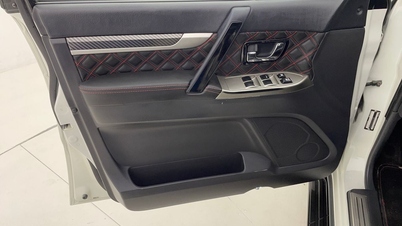 ميتسوبيشي باجيرو SIGNATURE EDITION 3.8 | بدون دفعة مقدمة | اختبار القيادة في المنزل