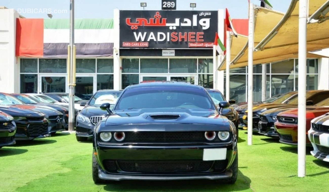 Dodge Challenger $FullOption$ Challenger R/T V8 2016/SRT Full Kit/Excellent Condition