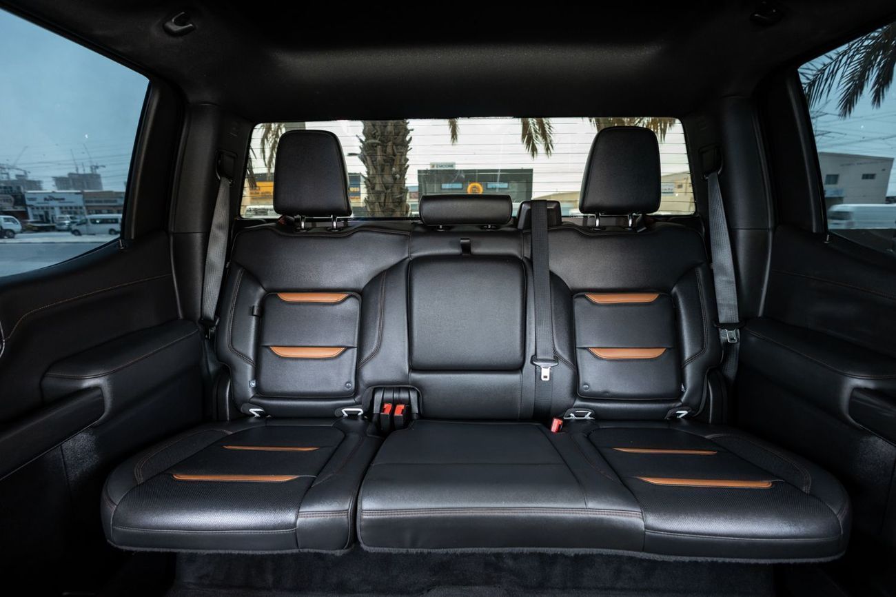 GMC Sierra 5.3L V8 AT4 Crew Cab (AWD)