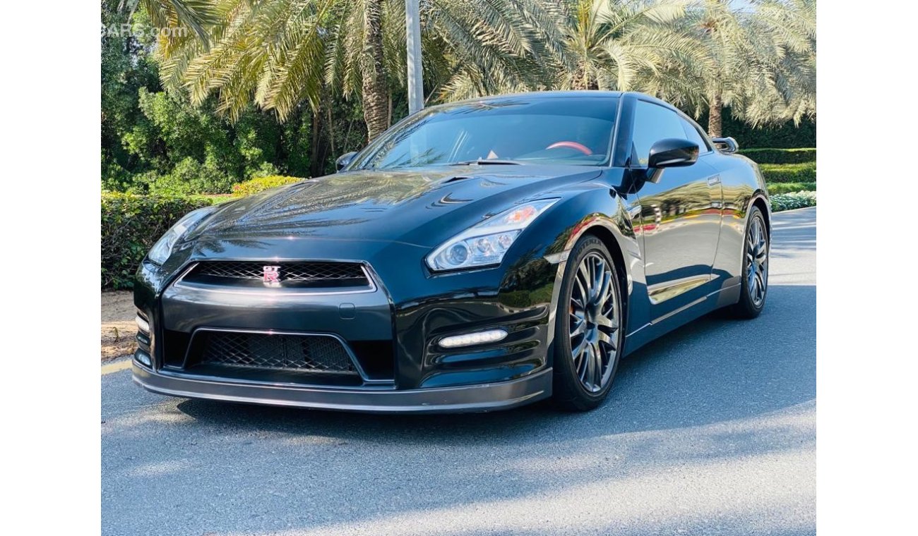 Nissan GT-R Nissan G-TR GCC 2015 perfect condition