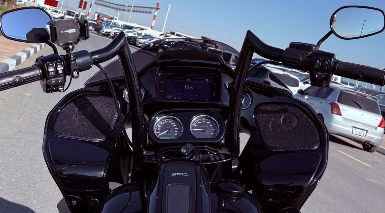 هارلي ديفيدسون Road Glide 2022 HARLEY DAVIDSON ROAD GLIDE (ENGINE 2.0)  17,745 Miles