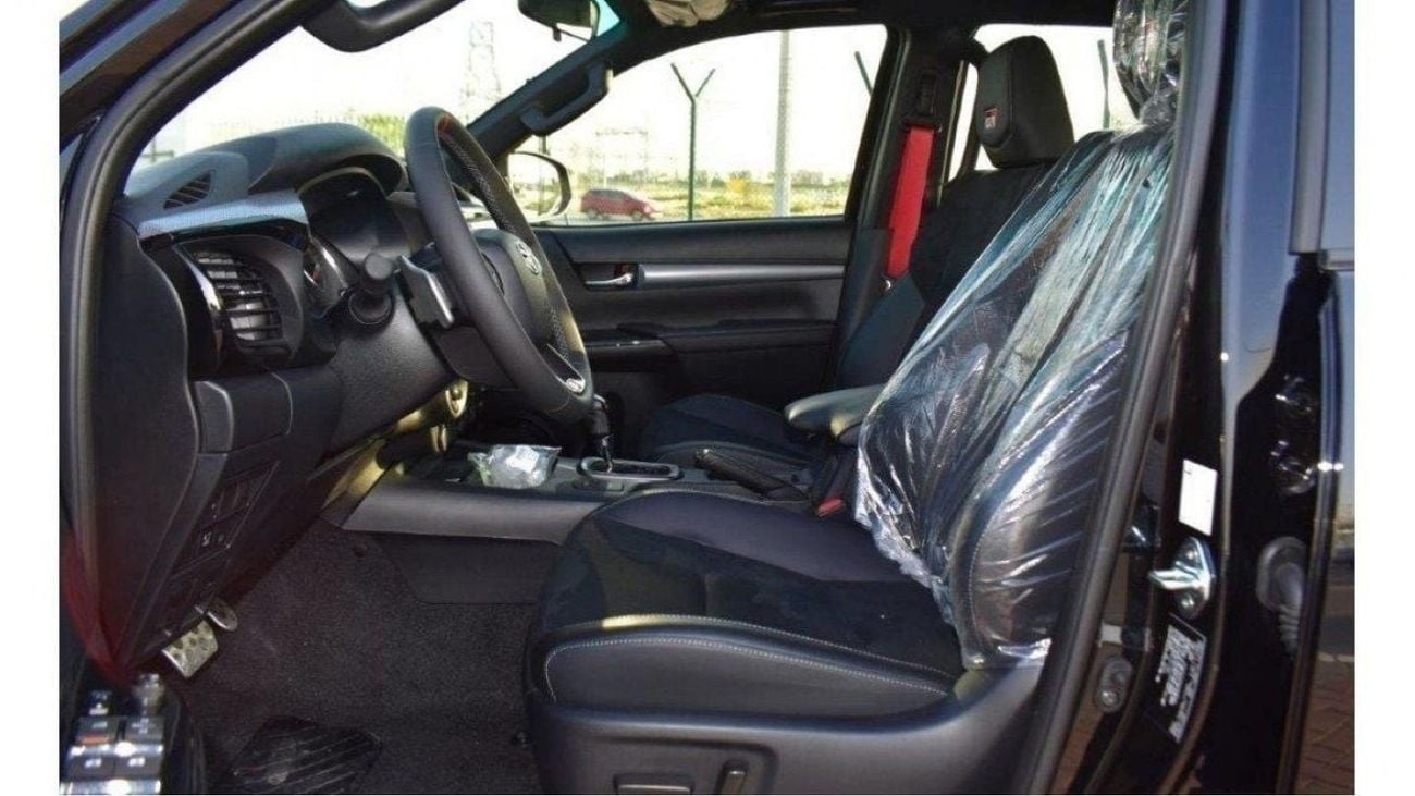 تويوتا هيلوكس Toyota Hilux GR Sport 4.0P AT 4X4 2024
